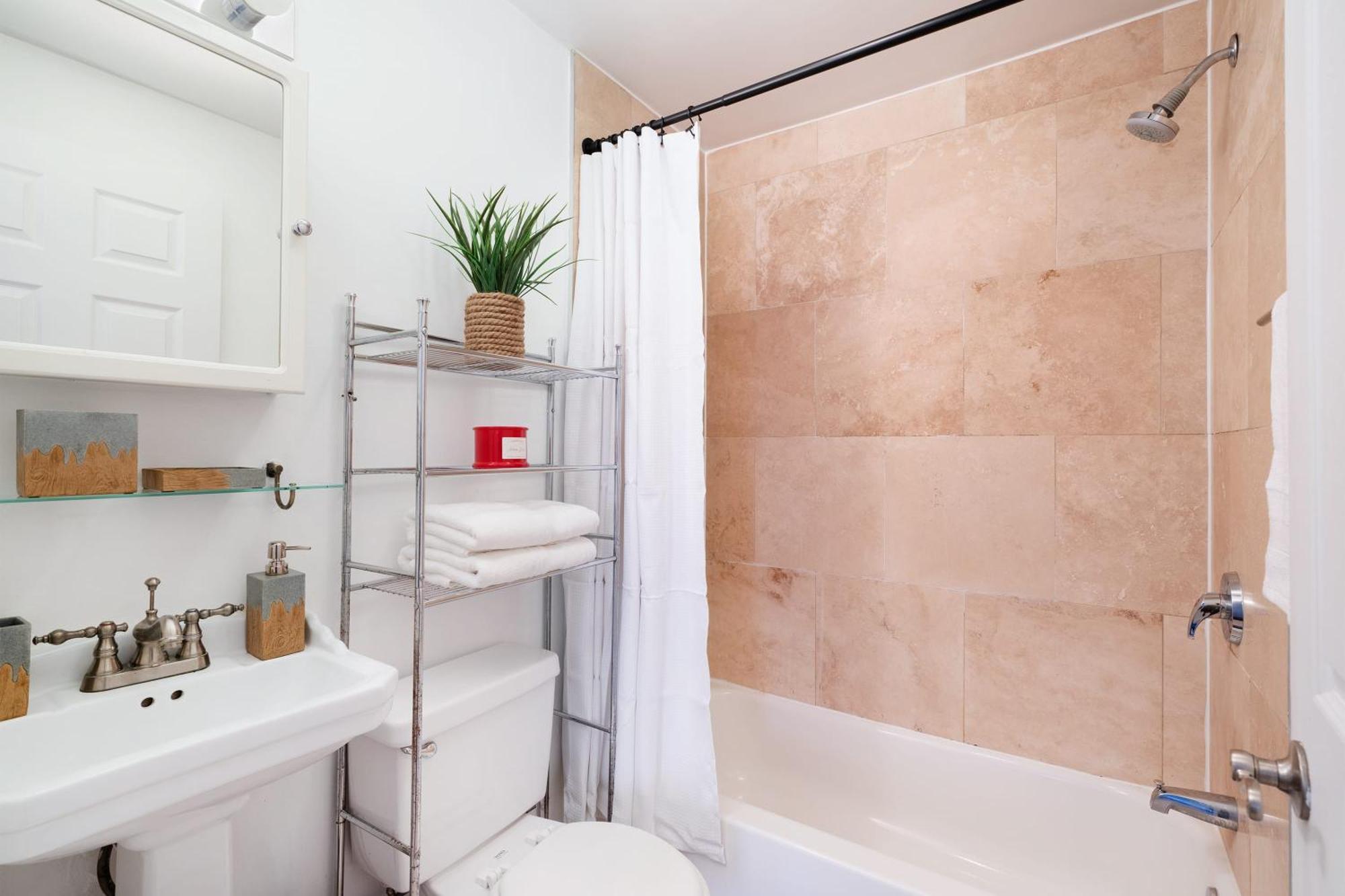 1435-3-3 Bedrooms 2Bath W D Prime Upper East New York Eksteriør billede